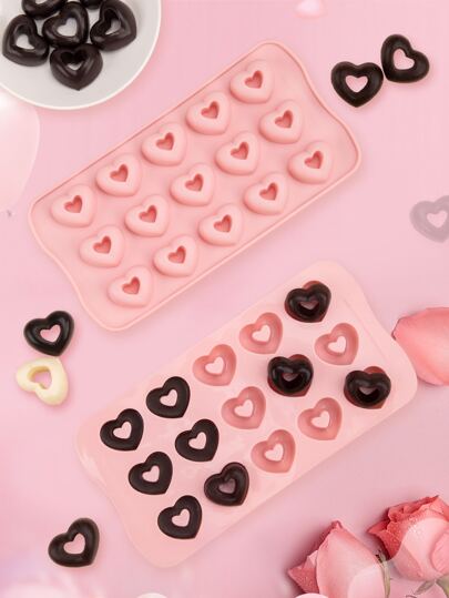 SHEIN Basic living قالب حلوى على شكل قلب قطعة واحدة
