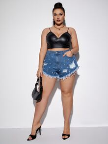 SHEIN 大碼珍珠細節破洞毛邊緣牛仔短褲 - 中等水洗藍 - 查看 8