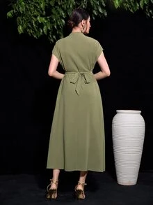 Al Najma 拼接水溶蕾絲蝙蝠袖繫腰帶連衣裙 - 軍綠色 - 查看 2