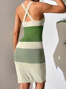 SHEIN Privé Colour Block Criss Cross Halter Neck Jumper Dress - Green - View 2