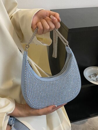 鉚釘裝飾流浪包