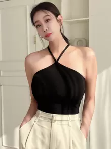 DAZY Top Halter Descubierto Con Tirantes Cruzados Y Sólido