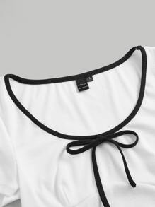 SHEIN MOD 撞色滾邊前繫帶短款T恤 - 白色 - 查看 3