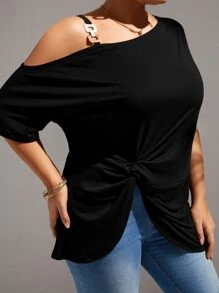 SHEIN LUNE Plus Chain Detail Asymmetrical Neck Twist Hem Tee - Black - View 4