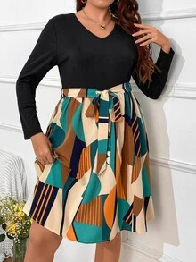 SHEIN Holidaya Vestido con cinturón con estampado geométrico - Negro - Ver 5