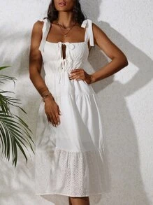 Aveloria Vestido de tirantes con cordón delantero bajo con fruncido con bordado con ojal