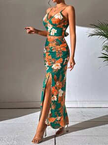SHEIN Holidaya Floral Print Ruched Bust Cami Top & Split Thigh Skirt
