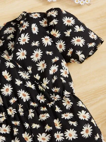 SHEIN 嬰兒女孩雛菊印花泡泡袖連體褲 - 黑色 - 查看 5