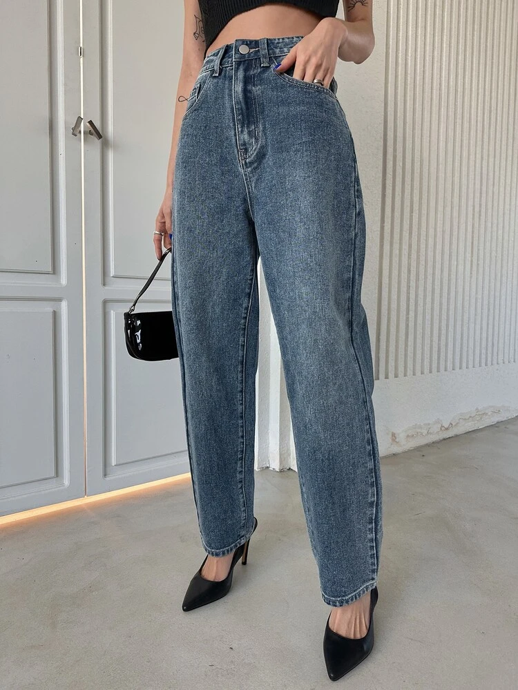 Zipper Fly Tapered Jeans