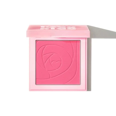 SHEGLAM Love Dive Tender Heart 粉狀腮紅-You'Re Peachy 霧面腮紅 高度著色 不褪色 持久 輕盈 可混合 絲滑柔滑腮紅 熱粉色 情人節腮紅 品牌 美容 化妝 化妝品 適合女性與女孩 完美搭配夏季春季 Y2K 時尚 流行 生日 母親節禮物 假期 派對準備就緒 最佳顏色