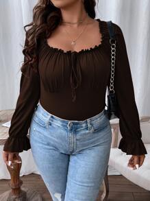 Flirla 帶褶邊修飾前打結波浪袖奶妻上衣 - 巧克力棕 - 查看 3