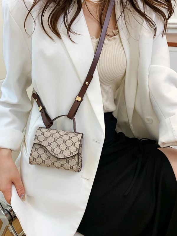 Mini bolso cuadrado con solapa con patrón geométrico Mini bolso estampado clásico, bolso cruzado con solapa, bolso de PU para mujer (no puede contener un teléfono)