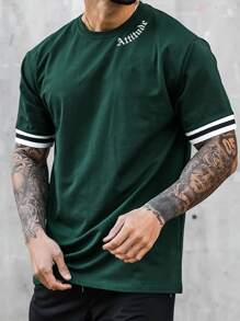 Manfinity Homme Hombres Camiseta con estampado de letra ribete en contraste - Verde Oscuro - Ver 1