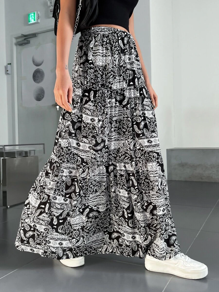 DAZY In Toàn bộ Xù Hoa Sen Chiffon Váy - Đen và trắng - Xem 1