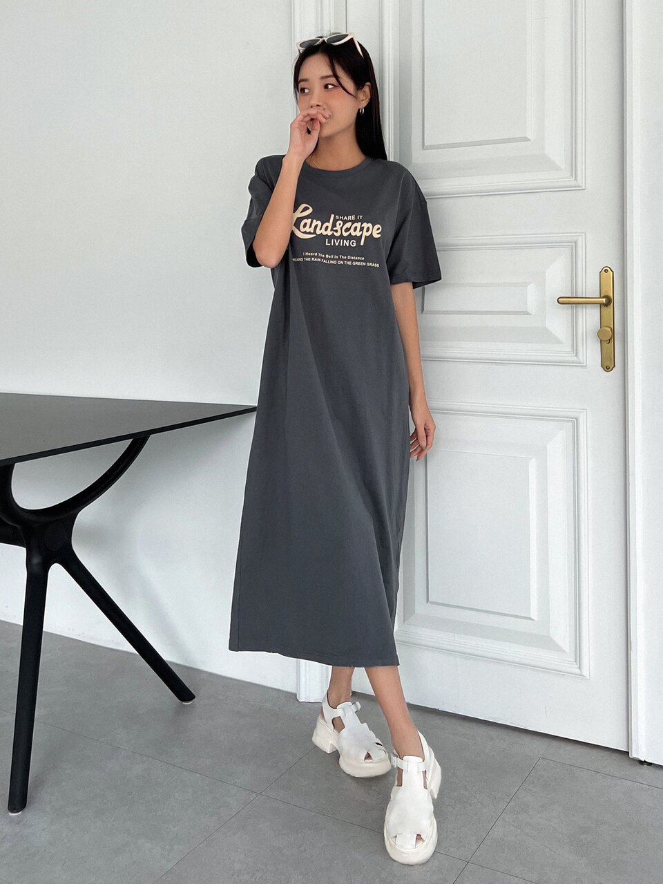 1pc Letter Graphic Drop Shoulder Tee Dress