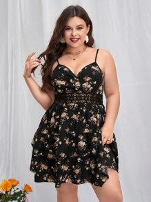 SHEIN VCAY 大碼印花水溶蕾絲拼接吊帶連衣裙 - 黑色 - 查看 3