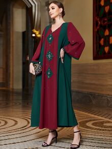 Al Najma 撞色幾何印花V領水鑽細節連衣裙 - 彩色 - 查看 4