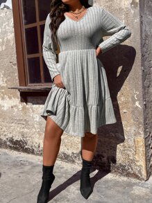 SHEIN LUNE Plus V Neck Ruffle Hem Dress - Light Grey - View 3