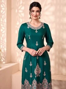 Divindia Floral Print Slit Hem Kurta Top & Trousers - Dark Green - View 3