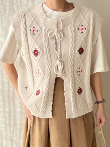 DAZY 花卉刺繡前繫帶毛衣背心不帶襯衫 - 米色 - 查看 4