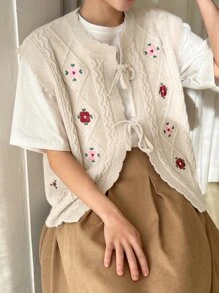 DAZY 花卉刺繡前繫帶毛衣背心不帶襯衫 - 米色 - 查看 14