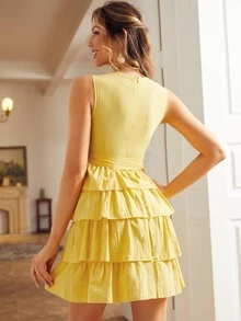 S BETRO Vestido con cinturón de cuello profundo con fruncido a capas bajo - Amarillo - Ver 2