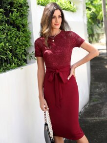 SHEIN Clasi Vestido ajustado con encaje en contraste con cinturón