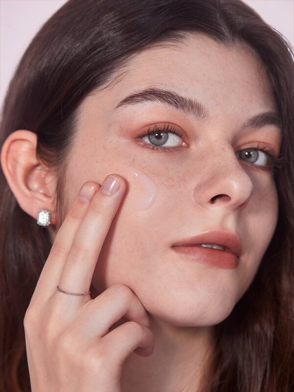 SHEGLAM Love Dive At First Sight Moisturizing Primer Moisturizing