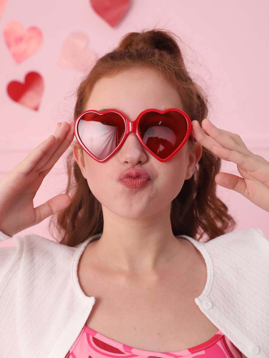 Heart Frame Fashion Glasses For Summer Beach Vacation,Outdoor,Travel - Red - View 1