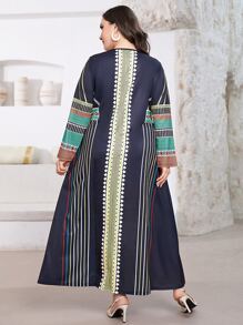 Al Najma 大碼條紋和幾何圖案連衣裙 - 彩色 - 查看 2