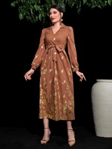 Modelyn 燙金花朵印花泡泡袖繫腰帶洋裝 - 鏽棕色 - 查看 5