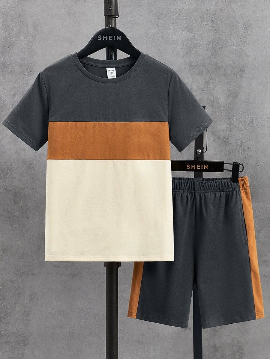 SHEIN Chicos Shorts con camiseta de color combinado - Multicolor - Ver 1