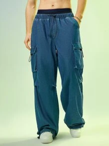 Manfinity RebelGame Men Cotton Flap Pocket Cargo Jeans - Medium Wash - View 2