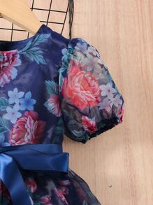 SHEIN 夏季年輕女孩深藍色全印花連衣裙,圓領泡袖設計