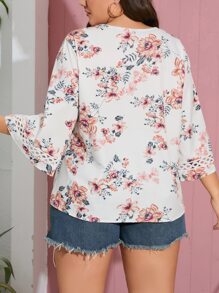 SHEIN VCAY Plus Floral Print Guipure Lace Insert Blouse - Multicolor - View 2