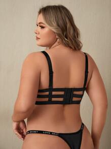 Sujetador con abertura con aro