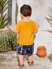 SHEIN 男嬰熱帶圖案T恤和短褲