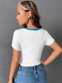 SHEIN EZwear 字母圖案撞色滾邊短款T恤