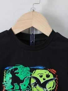 SHEIN 男小童黑色恐龍和字母圖案休閒短袖T恤和短褲套裝適合夏天 - 黑色 - 查看 3