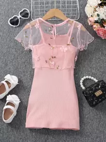 SHEIN Young Girl , Concise And Sweet Pink Floral Print Regular Sleeve Round Neck Top With Matching Shorts Set For Summer - Pink - View 2