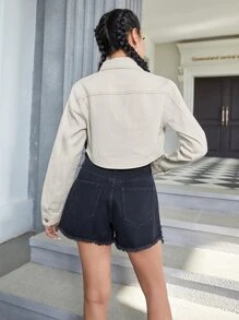 Top mezclilla crop con bolsillo con solapa con botón delantero - Beis - Ver 2