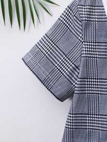 小男童格紋前蝴蝶結POLO衫和短褲