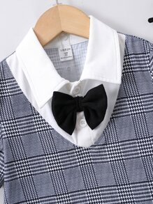 小男童格紋前蝴蝶結POLO衫和短褲