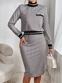 SHEIN Privé 滿版印花條紋拼接邊小高領運動衫和裙子 - 黑與白 - 查看 1