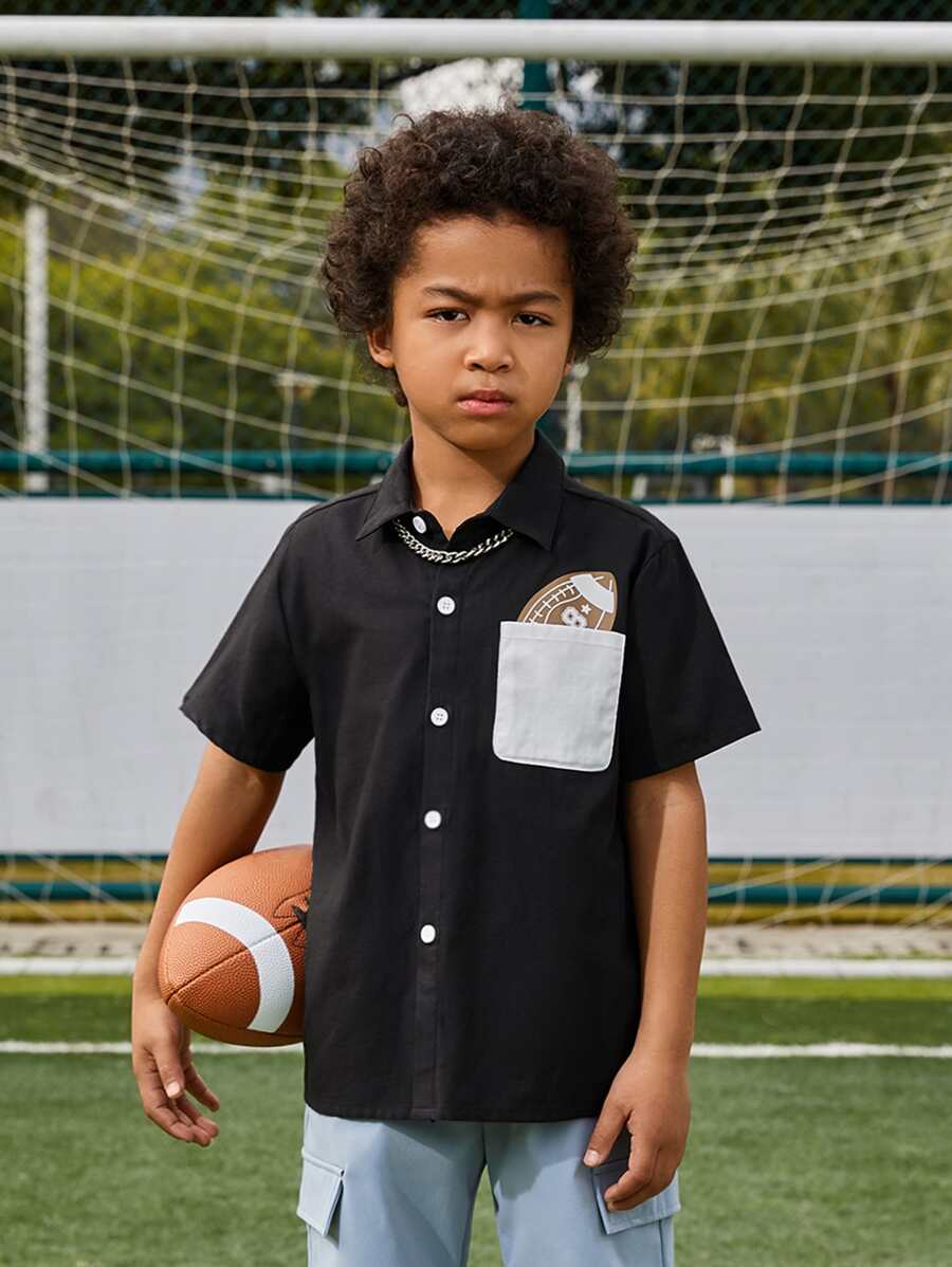 SHEIN 男孩卡通圖案補丁貼口袋襯衫 - 黑色 - 查看 1