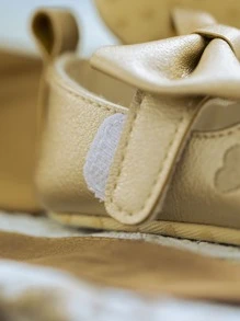 婴儿心形刺绣玛丽珍平底鞋 - 金色 - 查看 5