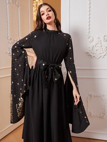 Al Najma 燙金和植物圖案開衩袖繫腰帶連衣裙 - 黑色 - 查看 3