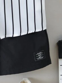 小男童條紋和字母圖案棒球領襯衫和短褲