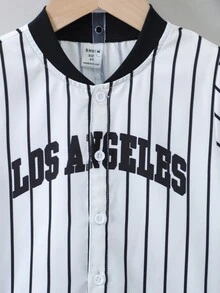 小男童條紋和字母圖案棒球領襯衫和短褲