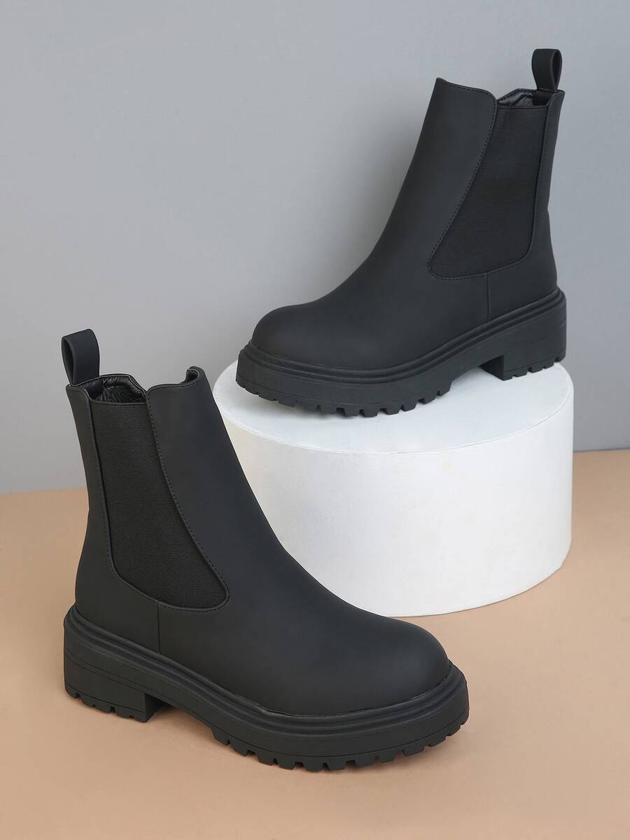 Zipper Side Stitch Detail Chelsea Boots - Black - View 1